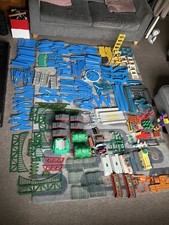 TOMY THOMAS TRACKMASTER HUGE