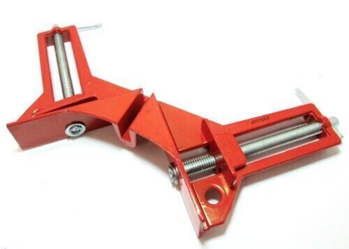Corner mitre clamp building - corner,
