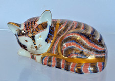 Stunning Royal Crown Derby Sleeping Cat Paperweight w/Stopper 8 cm long
