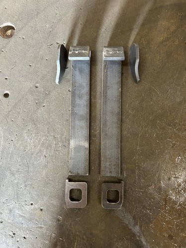 Avant loader weld brackets - weld,
