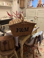 Large Fortnum and Mason F&M