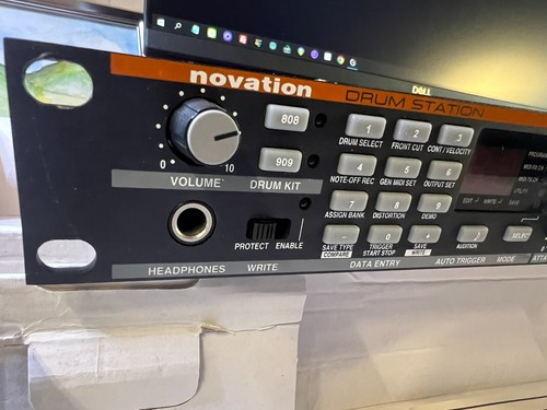 Novation drumstation rack - novation, 1u