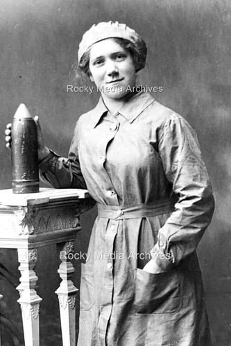 Yrt wwi woman munitions - wwi,,