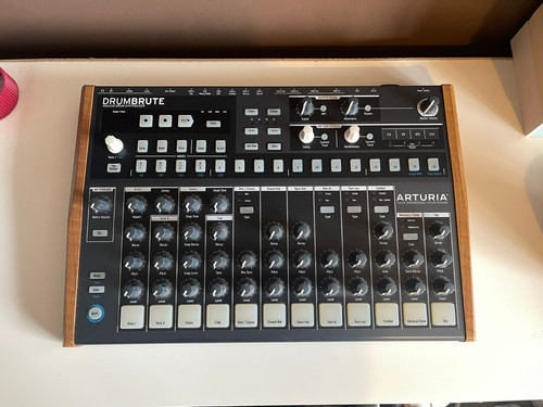 Arturia drumbrute analogue - arturia,