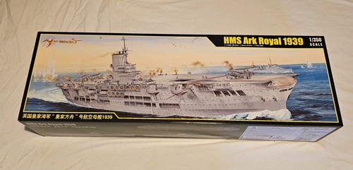 Merit models 350 hms ark - merit, 1/350