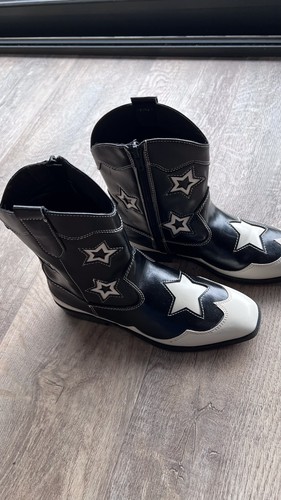 Zara black white star cowboy - star,