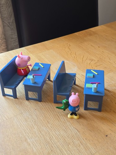 Peppa pig classroom - peppa,