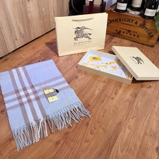 Burberry Women’s Pink Check