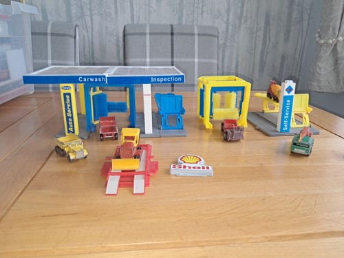 Plastic car wash and garage - plastic,