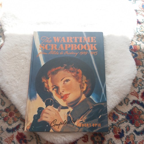 Giant size book the - book,