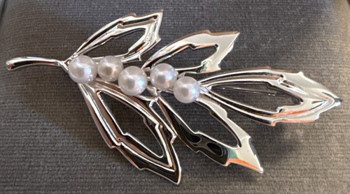 Authentic mikimoto brooch - mikimoto, baby