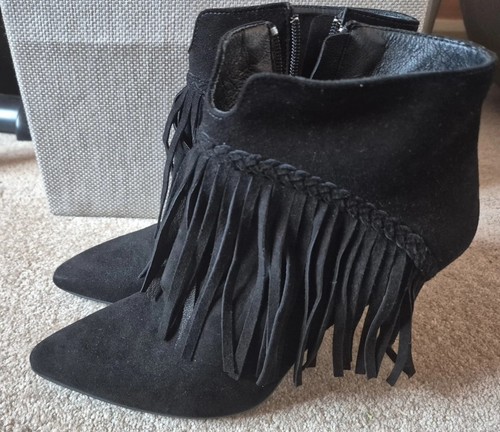 And fringed black ankle - fringed,