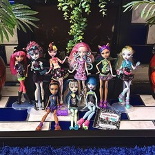 BUNDLE MONSTER HIGH DOLLS -