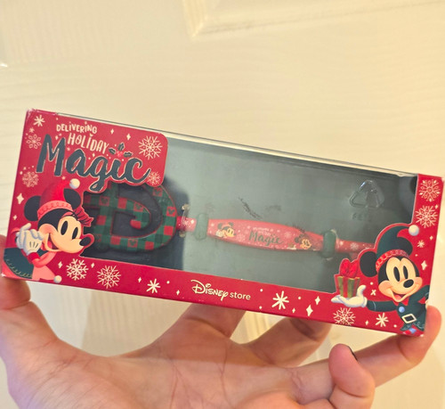 Disney store delivering - store,