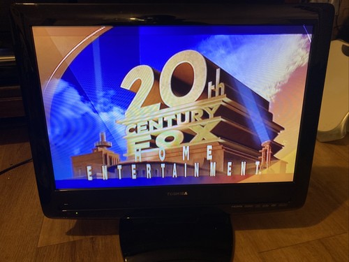 Toshiba 19dv555db 720p - 19”,