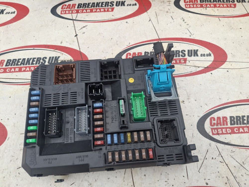 2013 peugeot 208 - 208, fuse