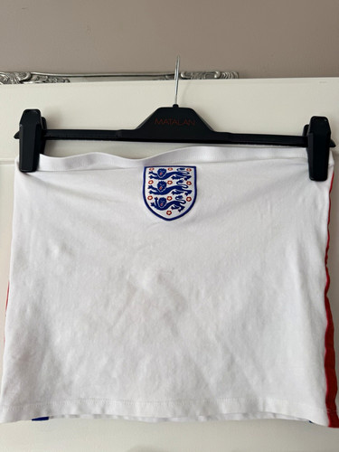 Primark crest embroidered - crest,