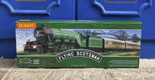 Hornby R1255M Flying Scotsman Train Set - OO Gauge