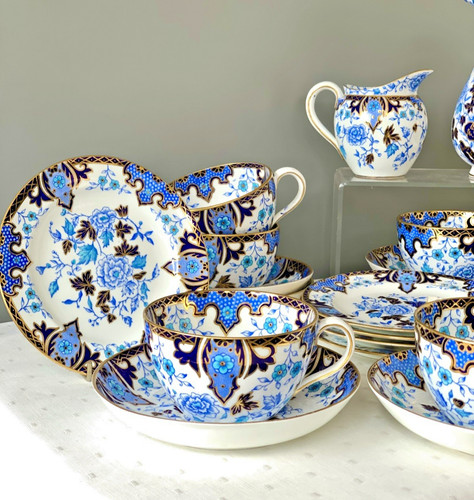 Royal crown derby - royal,