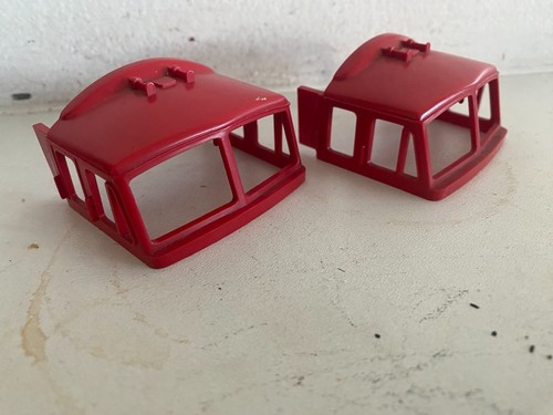 Unusual red triang gauge 0 - red,