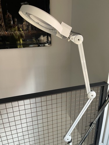 Led magnifying floor lamp - magnifying,