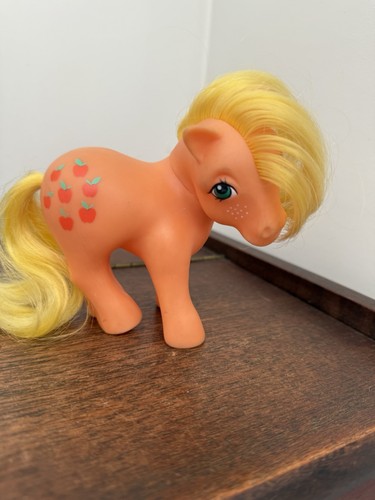 Hasbro mlp applejack one - mlp,