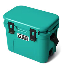 YETI Roadie 15   AQUIFER BLUE