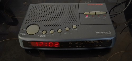 Clock radio alarm - radio, dual