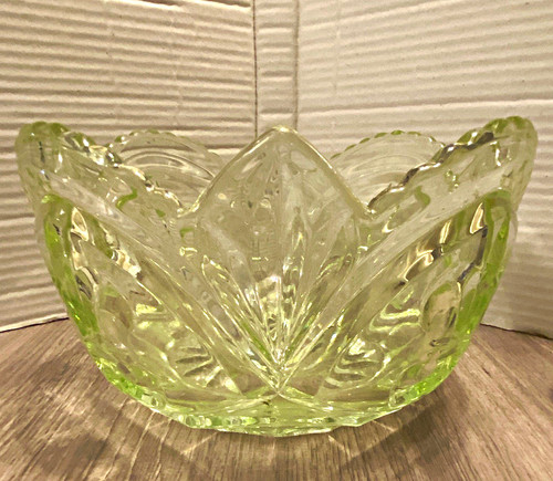 Vintage deco green - vintage, pressed