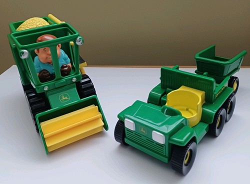 John deere toy - deere, combine