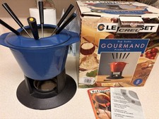 LE CREUSET FONDUE BLUE SET + 6