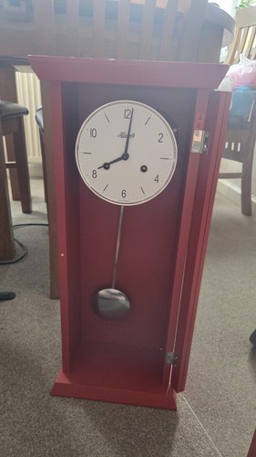 Hermle modern red wall - red,