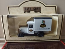 Lledo 1934 Chevrolet Van Start Rite