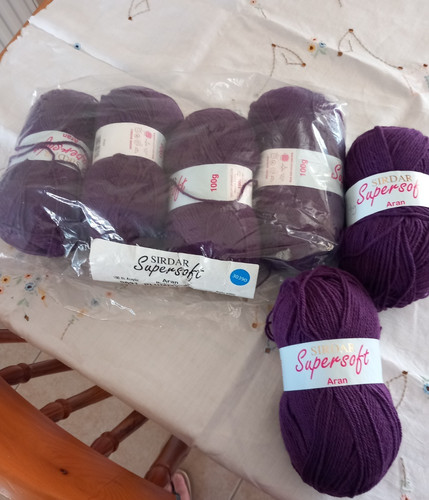 Aran knitting wool - wool, 100g