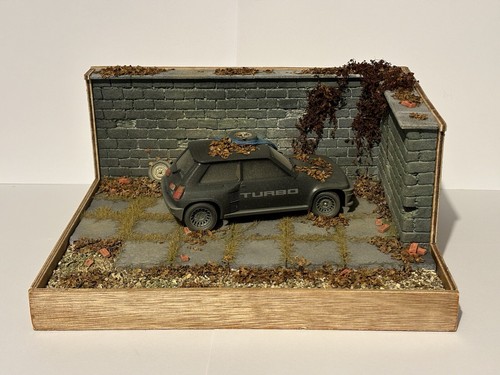 Scale abandoned renault 5 - 1/24,