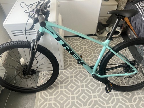 Trek large frame mountain bike - mountain,