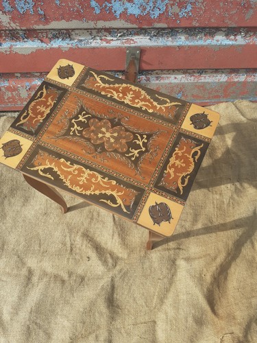 Small music box table - music,