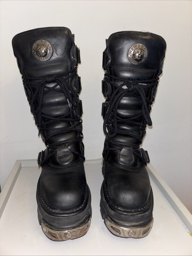 New rock reactor - rock, boots