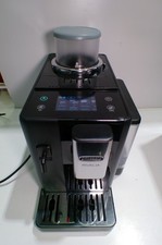 De'Longhi Rivelia Bean to Cup