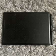 One by Wacom CTL-472 Graphics Tablet. Pen. Unboxed. 