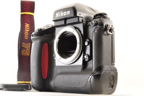 Nikon black 35mm - nikon,