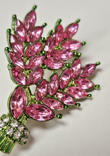 Pink crystal rhinestone brooch - pink,
