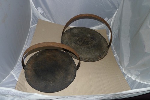 Vintage cast iron flat - , hanging