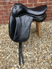 TO CLEAR🔥Size 2 / 18" WOW Dressage Saddle ID WAJ 🐴 Shallow Seat : Curved : DWG