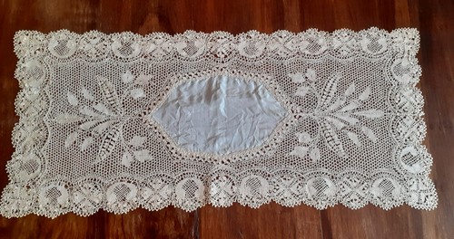 Antique vtg maltese bobbin - antique,