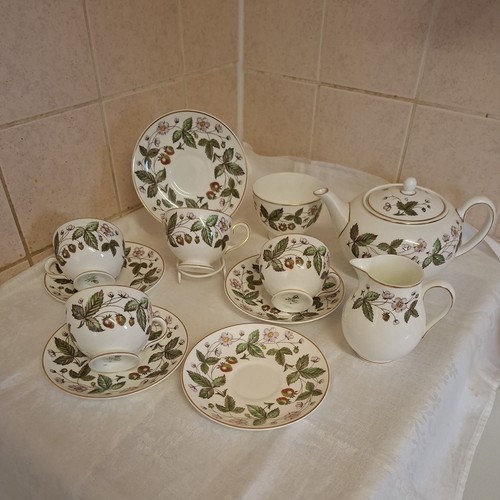 Wedgwood strawberry hill - , part