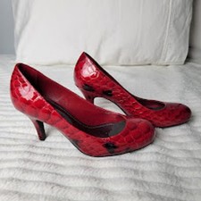 Gianni Bini Cherry Red