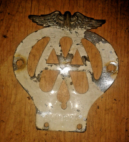 Vespa lambretta old badge - vespa, aa