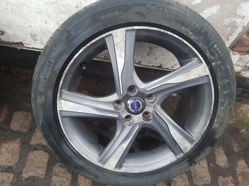 Volvo v40 s60 v60 design - s60, r-design