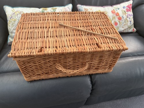 Vintage wicker picnic - vintage,